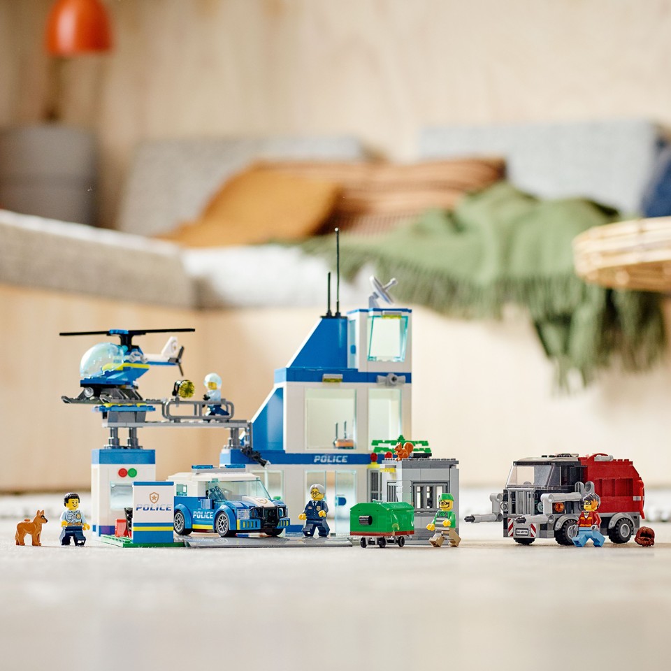 LEGO City - Politistation (60316)