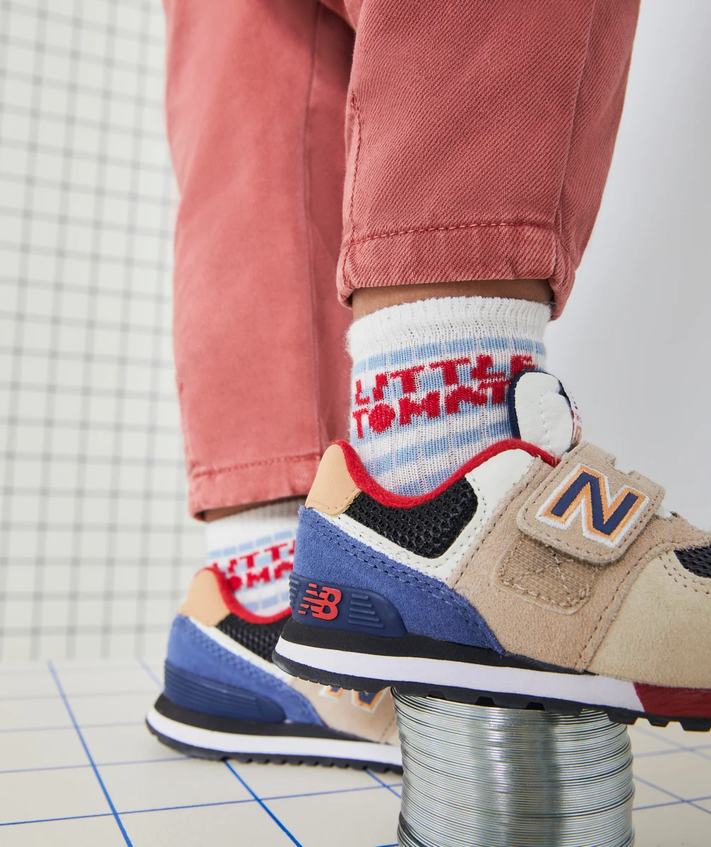 CHAUSSETTES HAUTES BÉBÉ GARÇON EN COTON BIO À RAYURES AVEC MESSAGE TOMATE