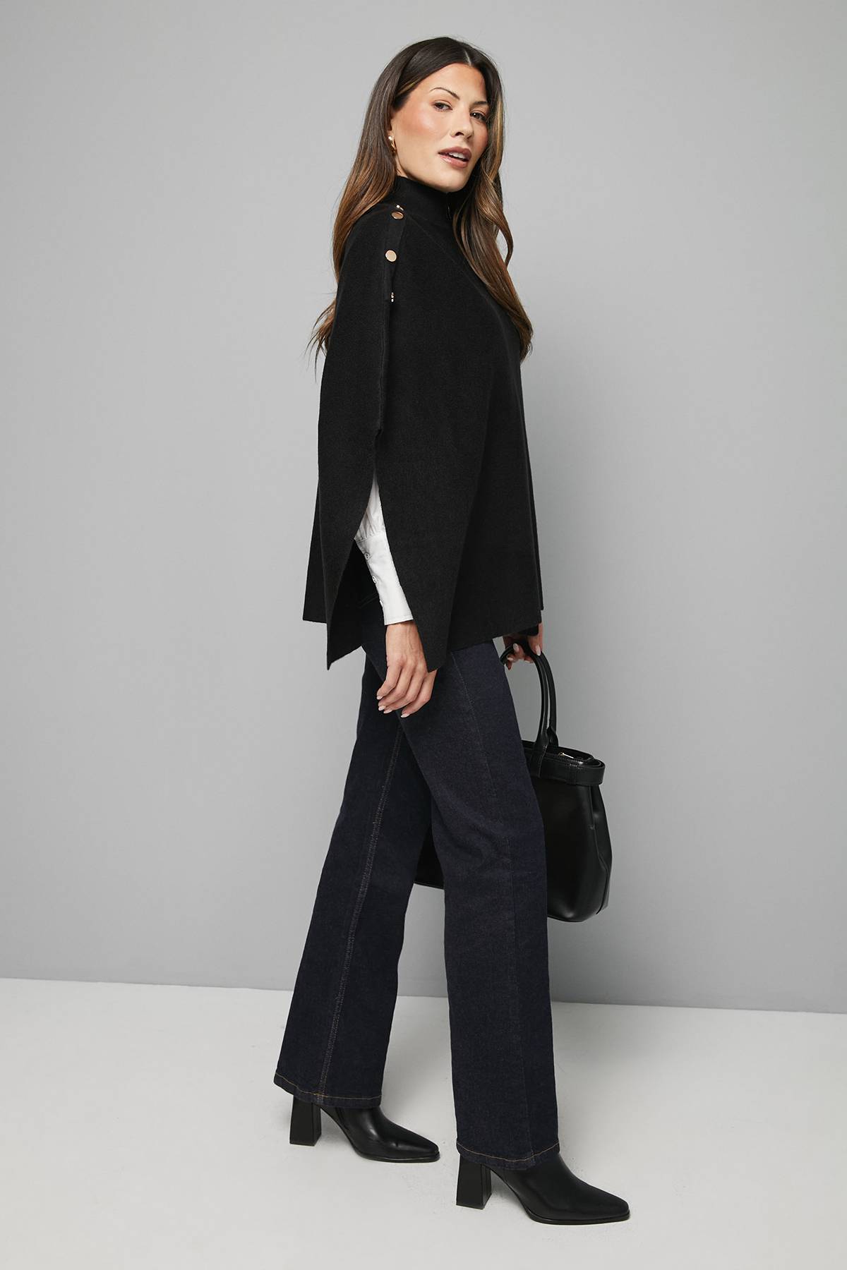 Wallis synthétiquell Poncho Tricoté Col Montant avec Détails Boutonnés