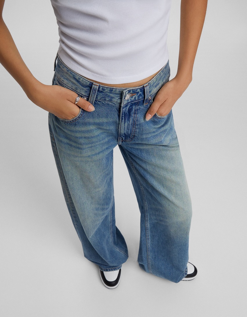 calça jeans de perna larga