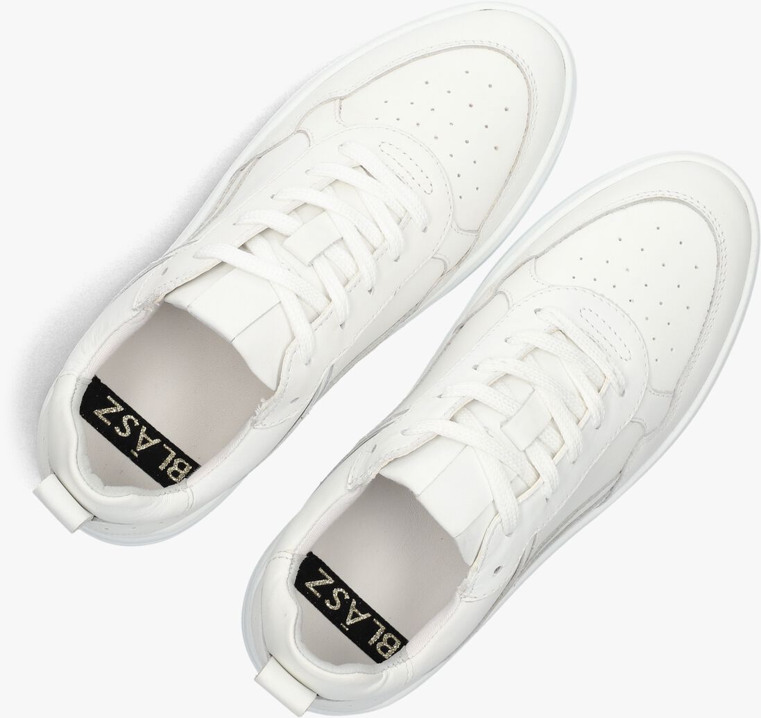 witte blasz lage sneakers anemone-09