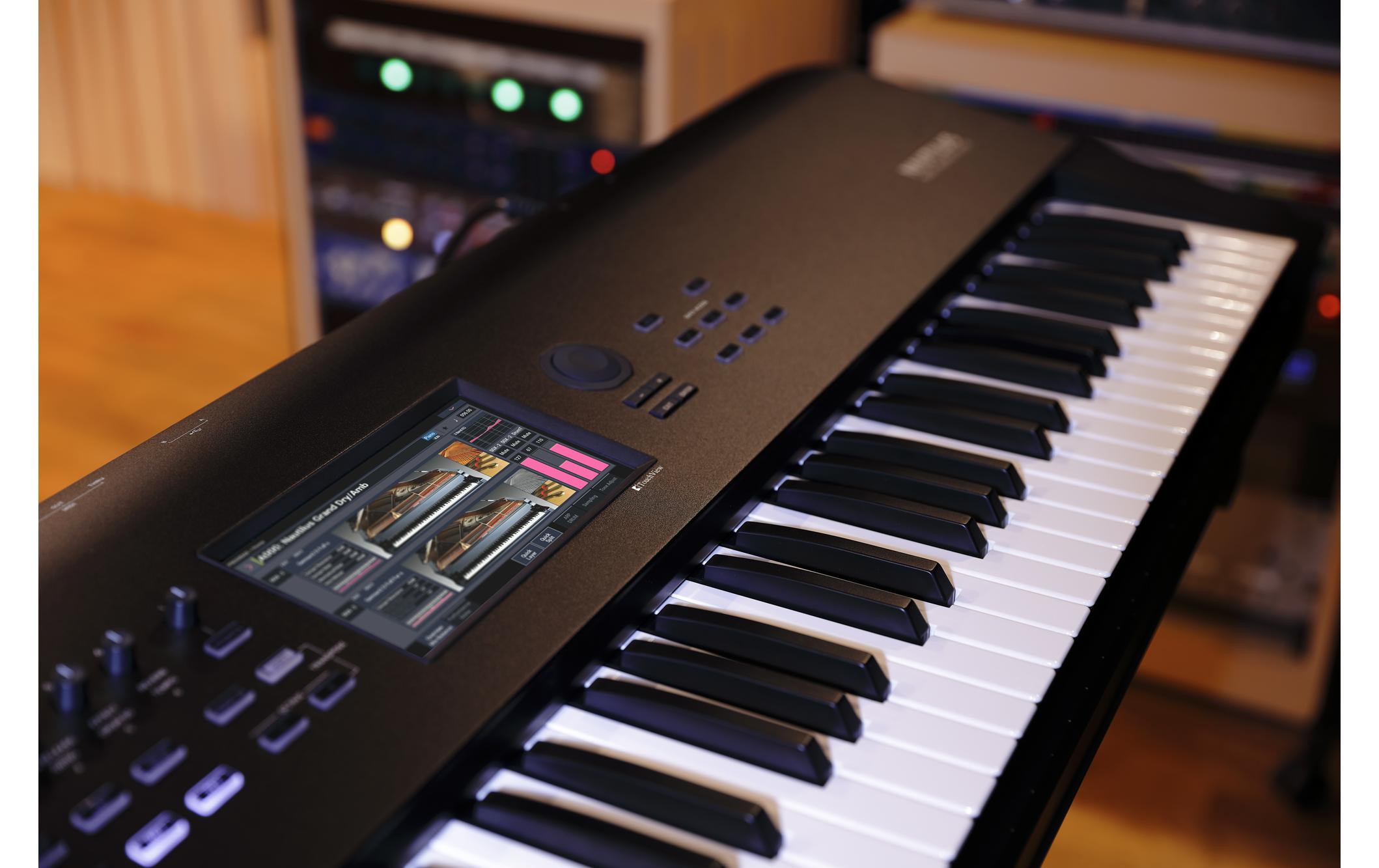 Workstation NAUTILUS 88<br>Synthesizer Workstation mit 88 Tasten