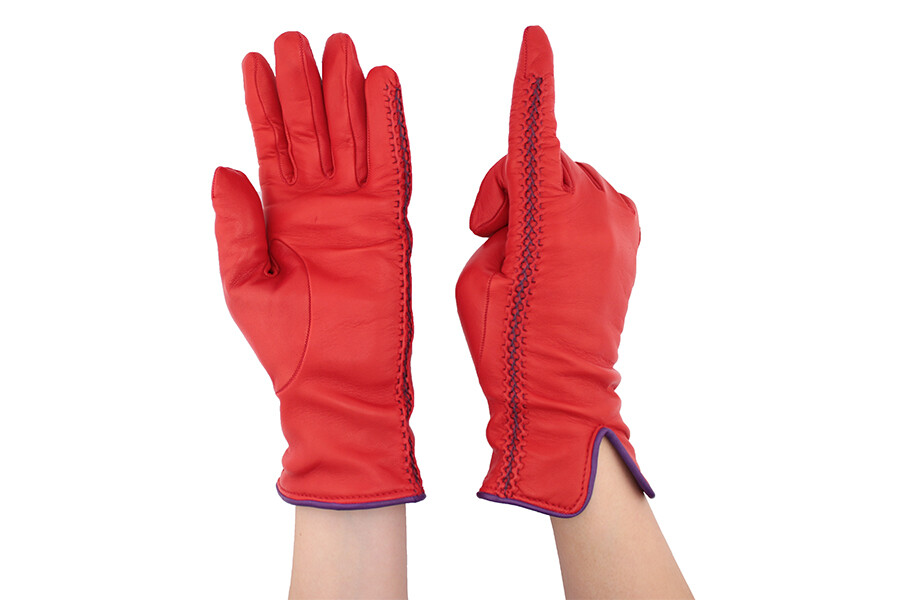 Glove Twist red purple