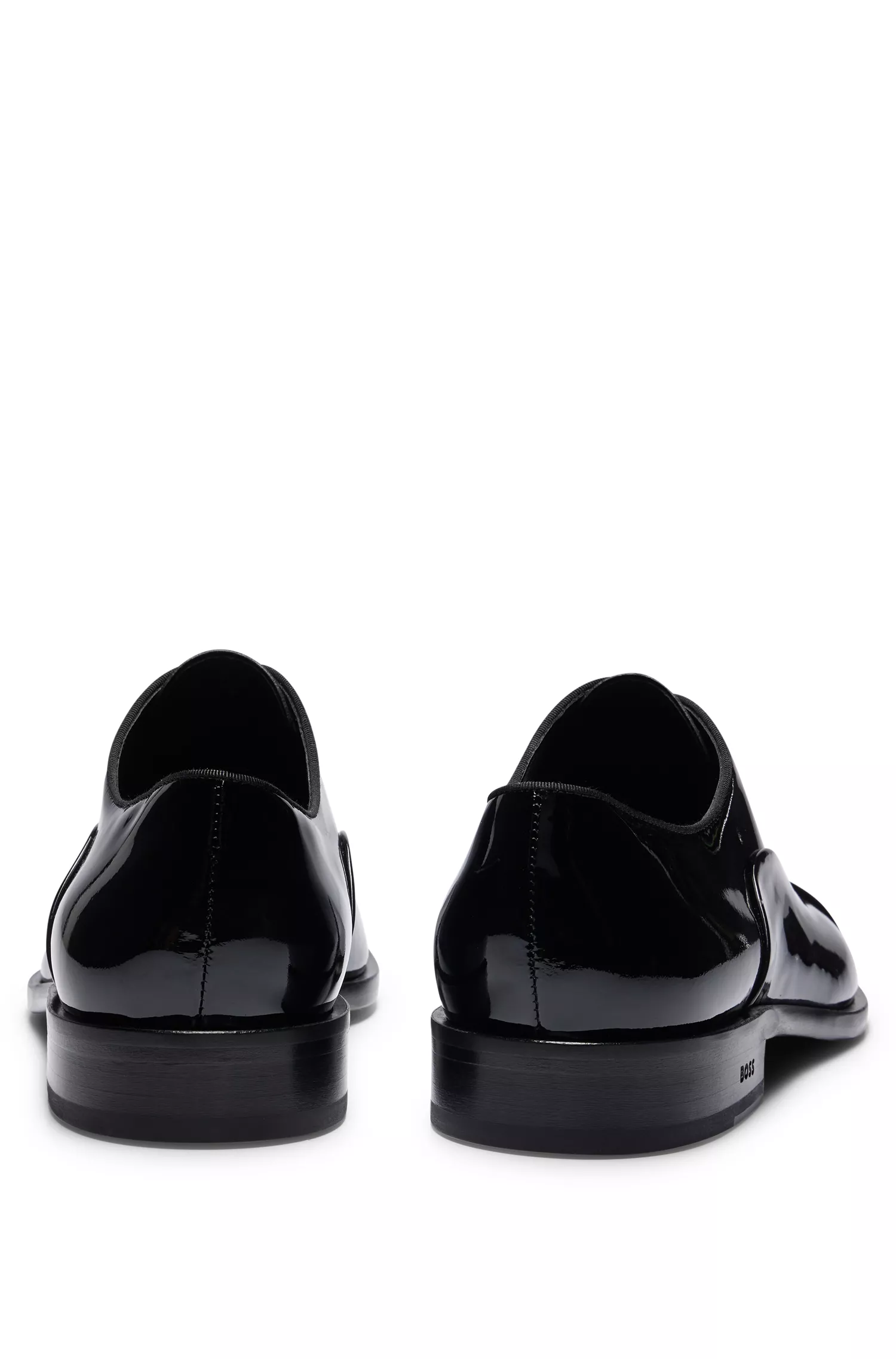 Sapatos Oxford BOSS pretos, fabricados na Itália, em couro envernizado.