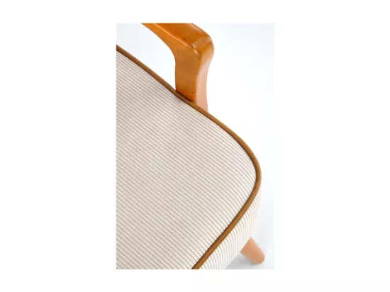 Fauteuil lounge en tissu beige avec pieds en bois de noyer GAEL