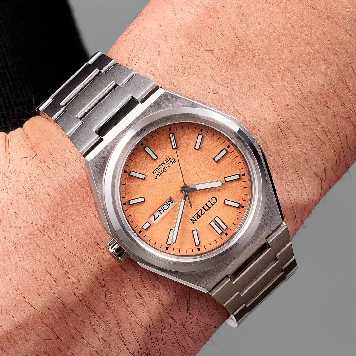 Citizen Eco-Drive Titanium AW0130-85ZE