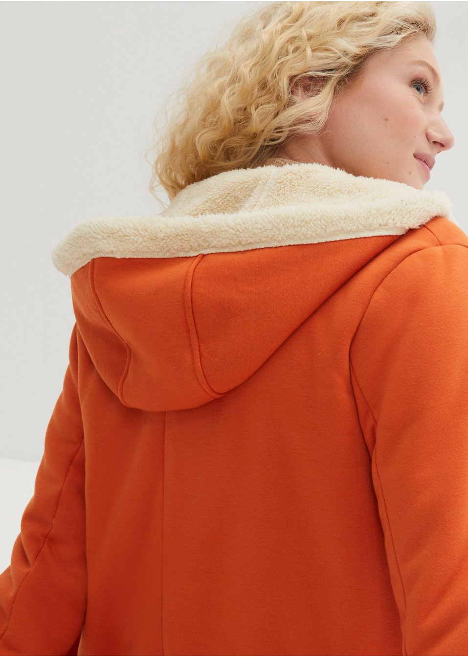 Veste sweat avec maille peluche