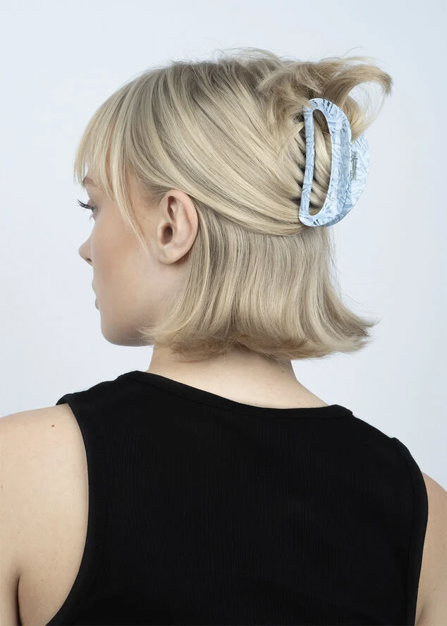 Sui Ava Theresa Feather Big Light blue