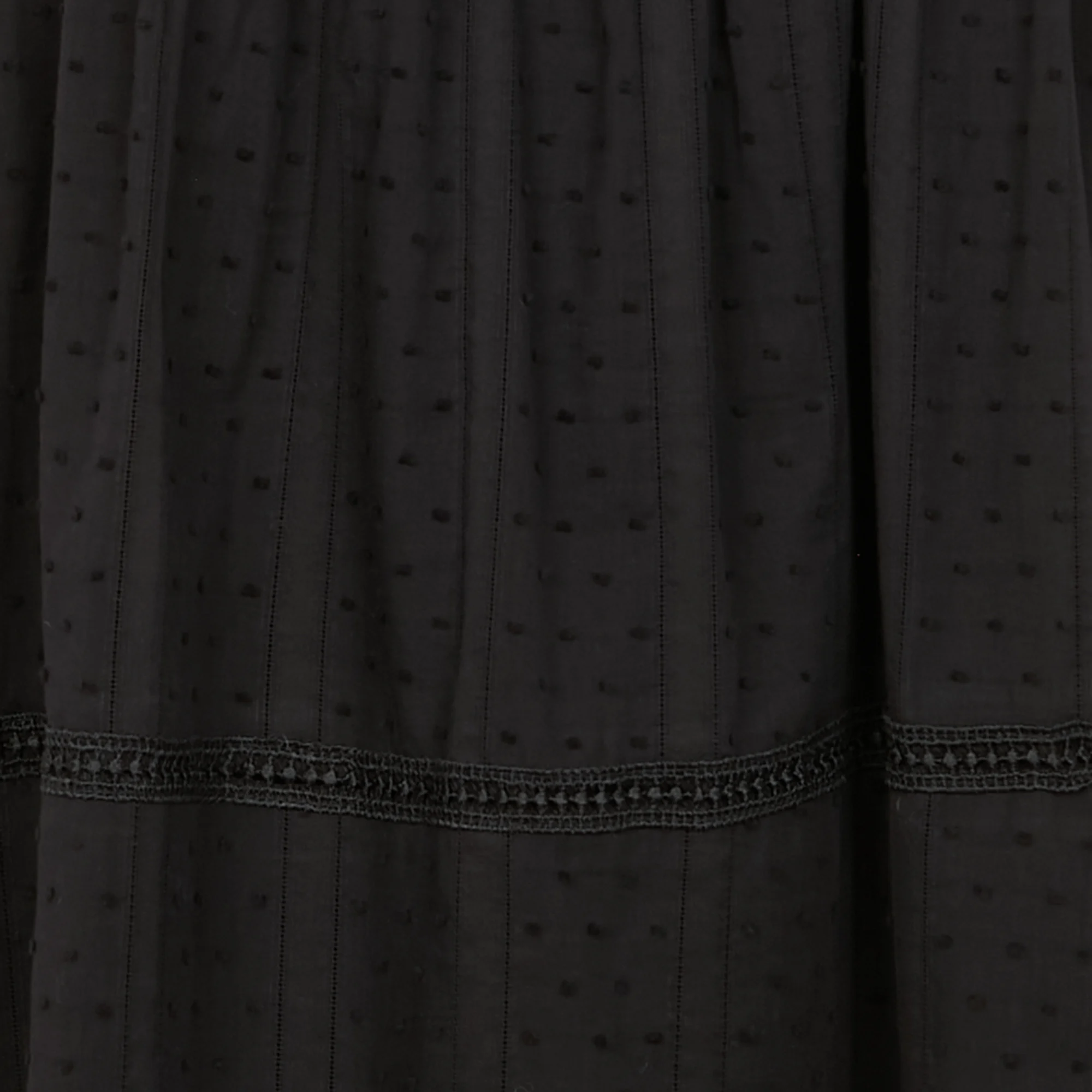 OBJGEILLIS 3/4 DRESS NOOS - Robe courte col V brodée en coton | Noir