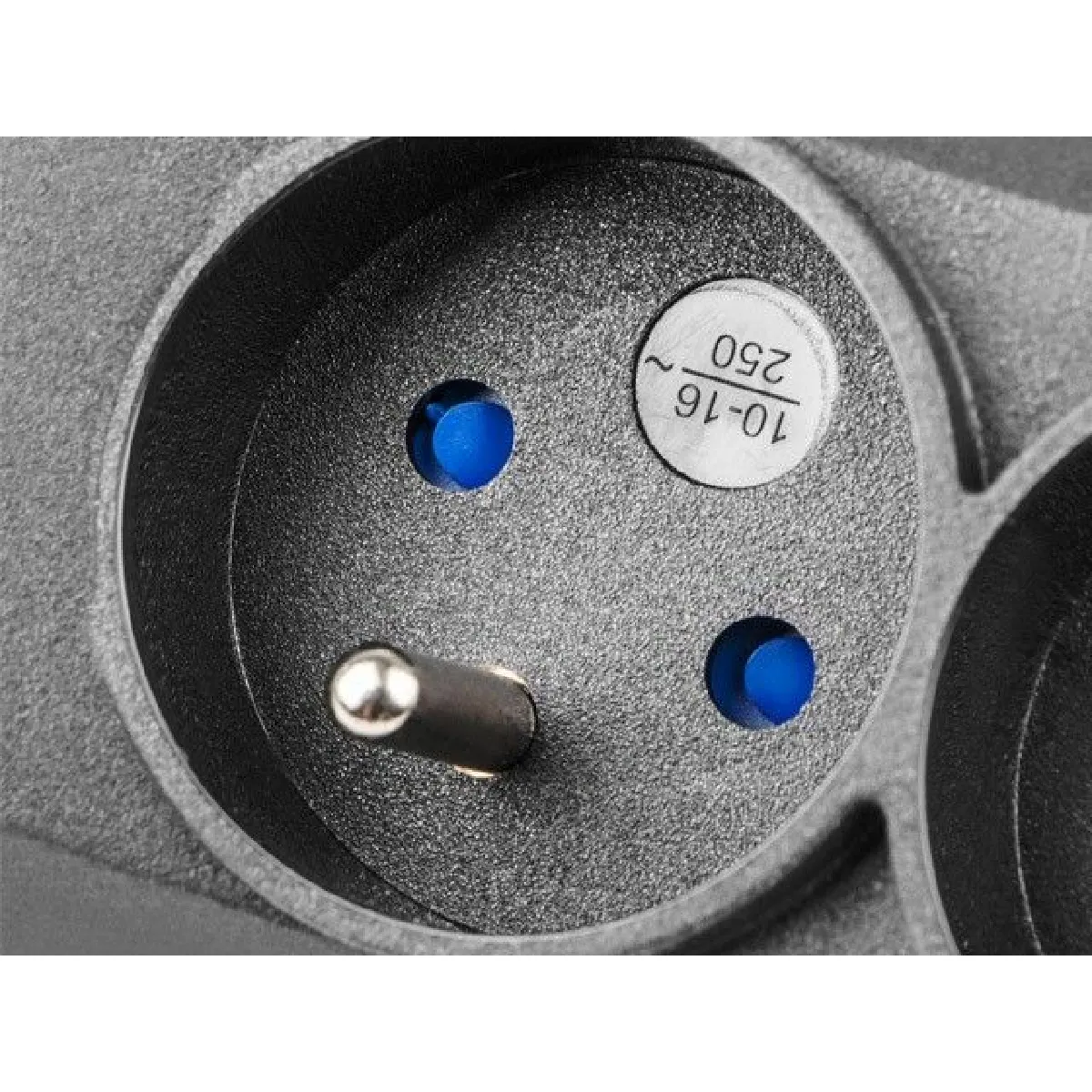 Armac Multi M6 Power Strip