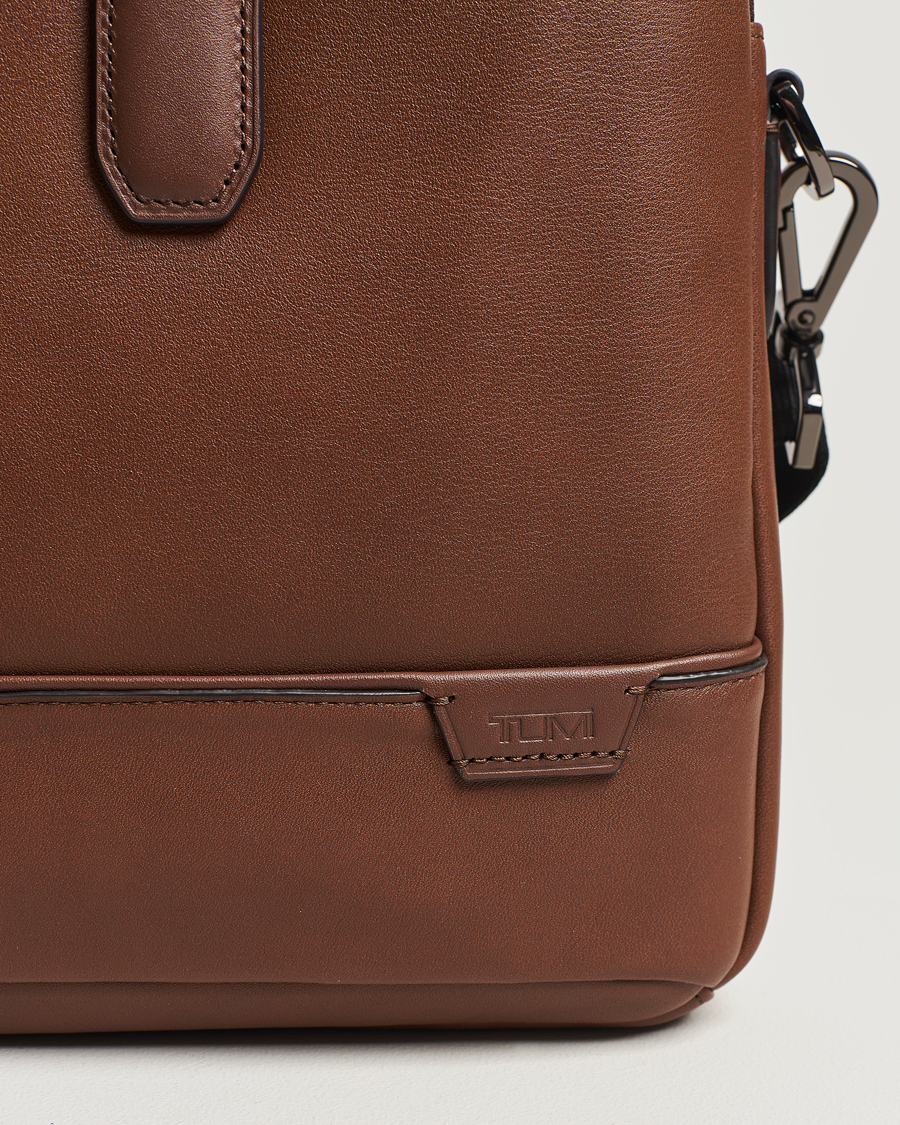 TUMI Harrison Sycamore Slim Leather Brief Cognac