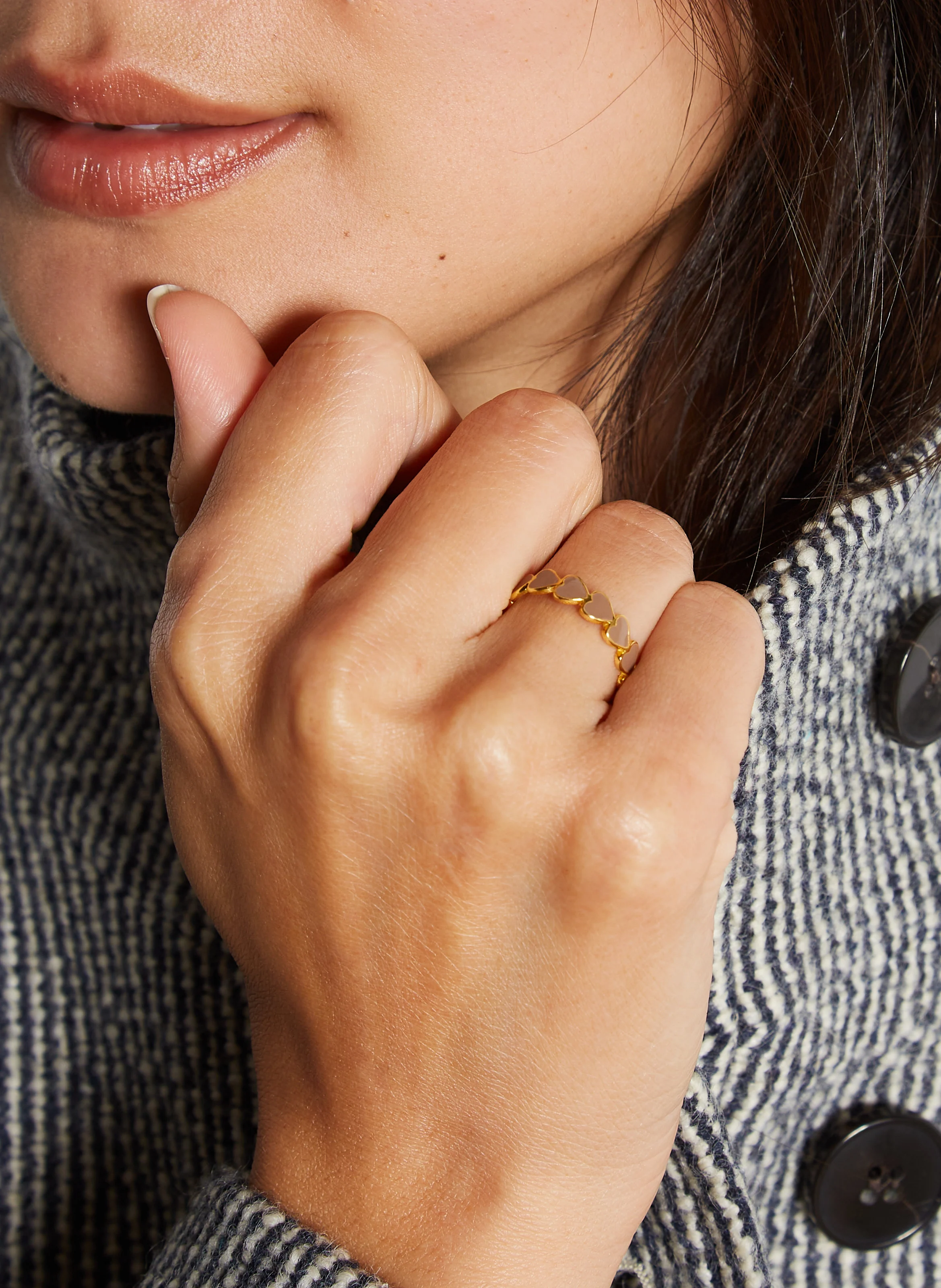CORA - Bague ouverte à motif coeur en laiton | Beige