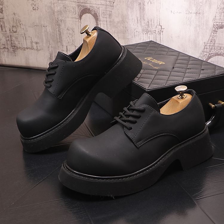 Mr Ozera - Plateauschoenen met dikke hak en vetersluiting