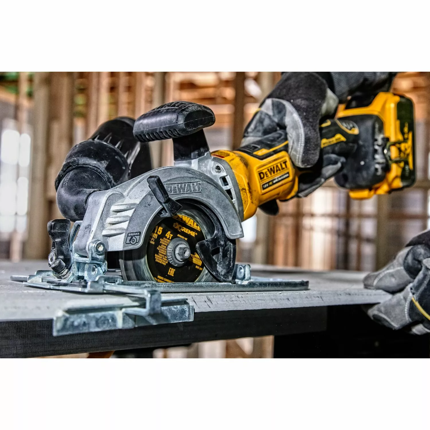 DeWALT DCS571P2-QW 18V Li-ion Accu Cirkelzaag set (2x 5.0Ah) in TSTAK koffer - 115 mm - koolborstelloos