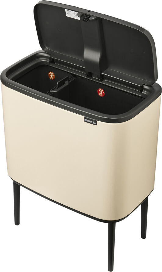 Brabantia Bo Touch Bin 11   23 ltr. Soft beige