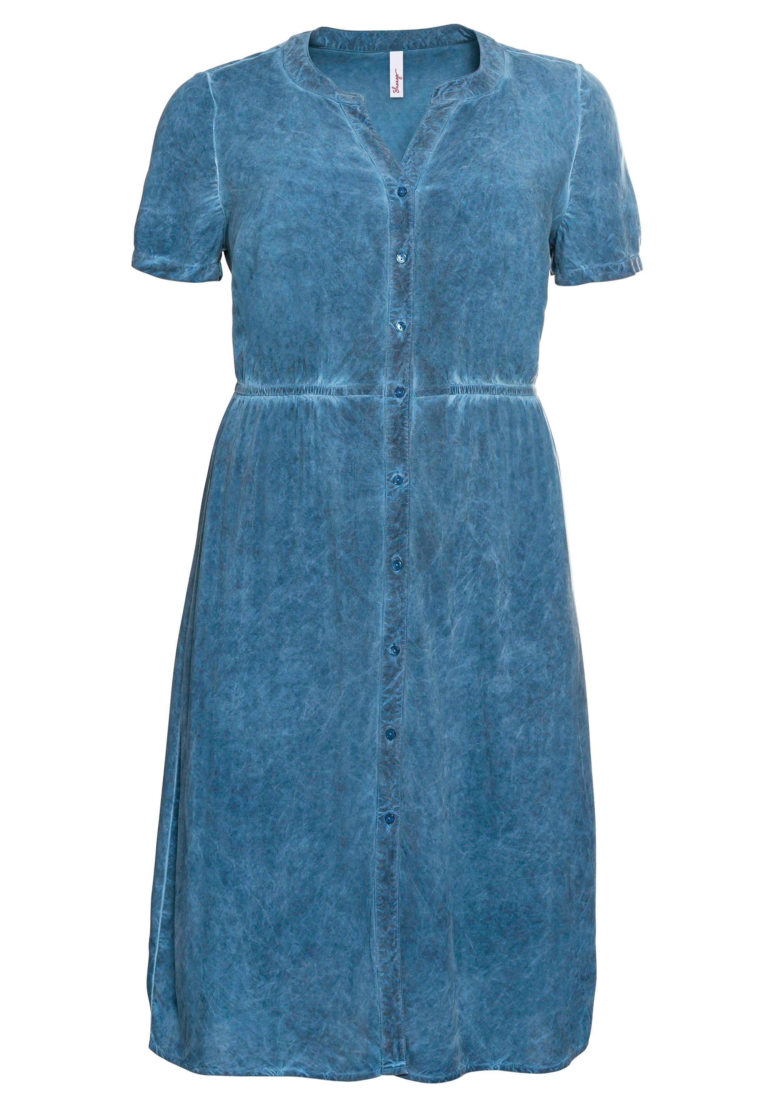 Kleid mit V-Schlitz, in Oil-dyed-Waschung