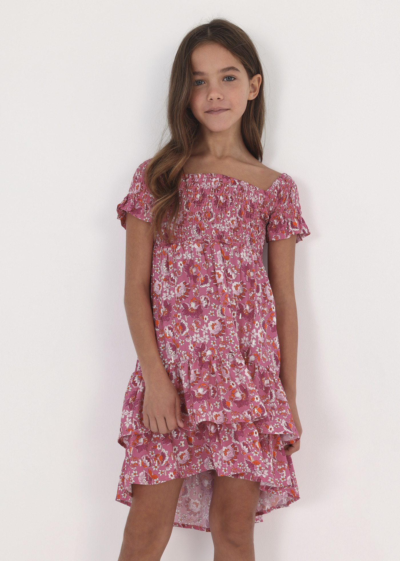 Vestido de viscose com detalhes franzidos para meninas
