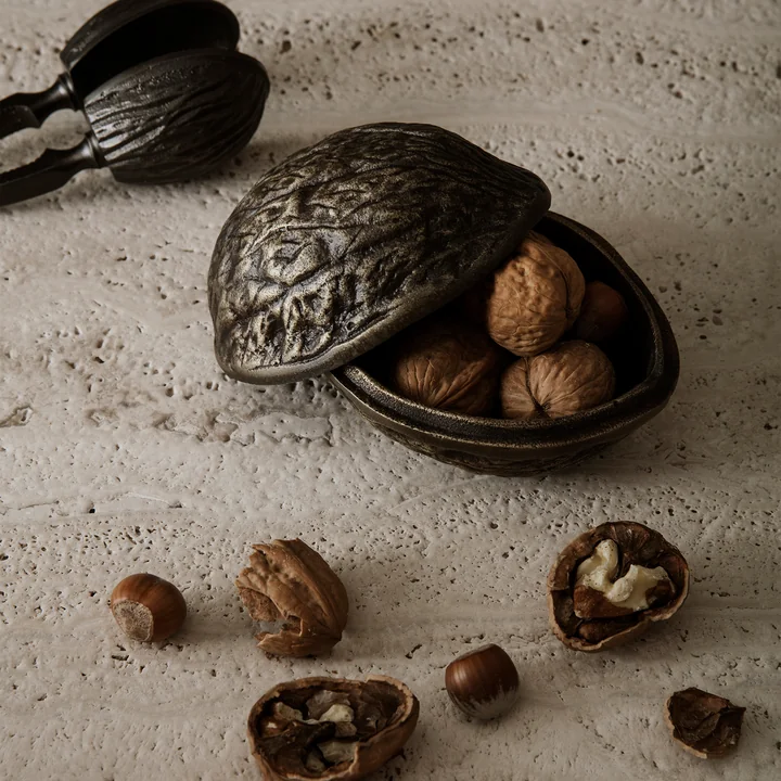 Ferm Living - Forest Nut Deko Box, schwarz