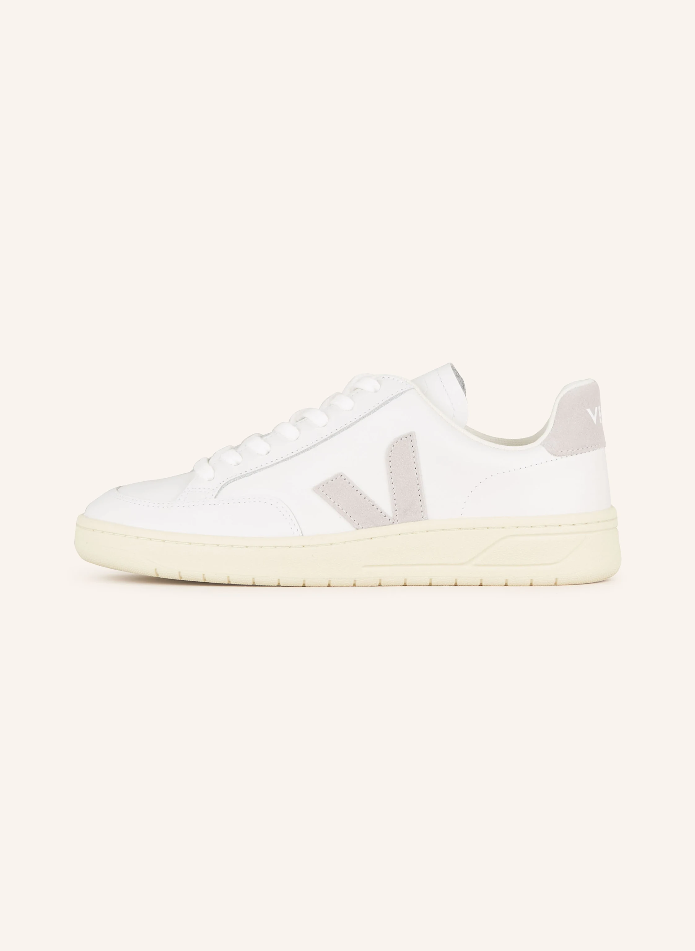 VEJA Sneaker V-12