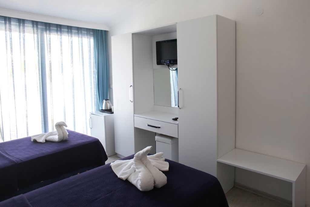 Fly & Go Navy Boutique Hotel Logies en ontbijt - Hotel
