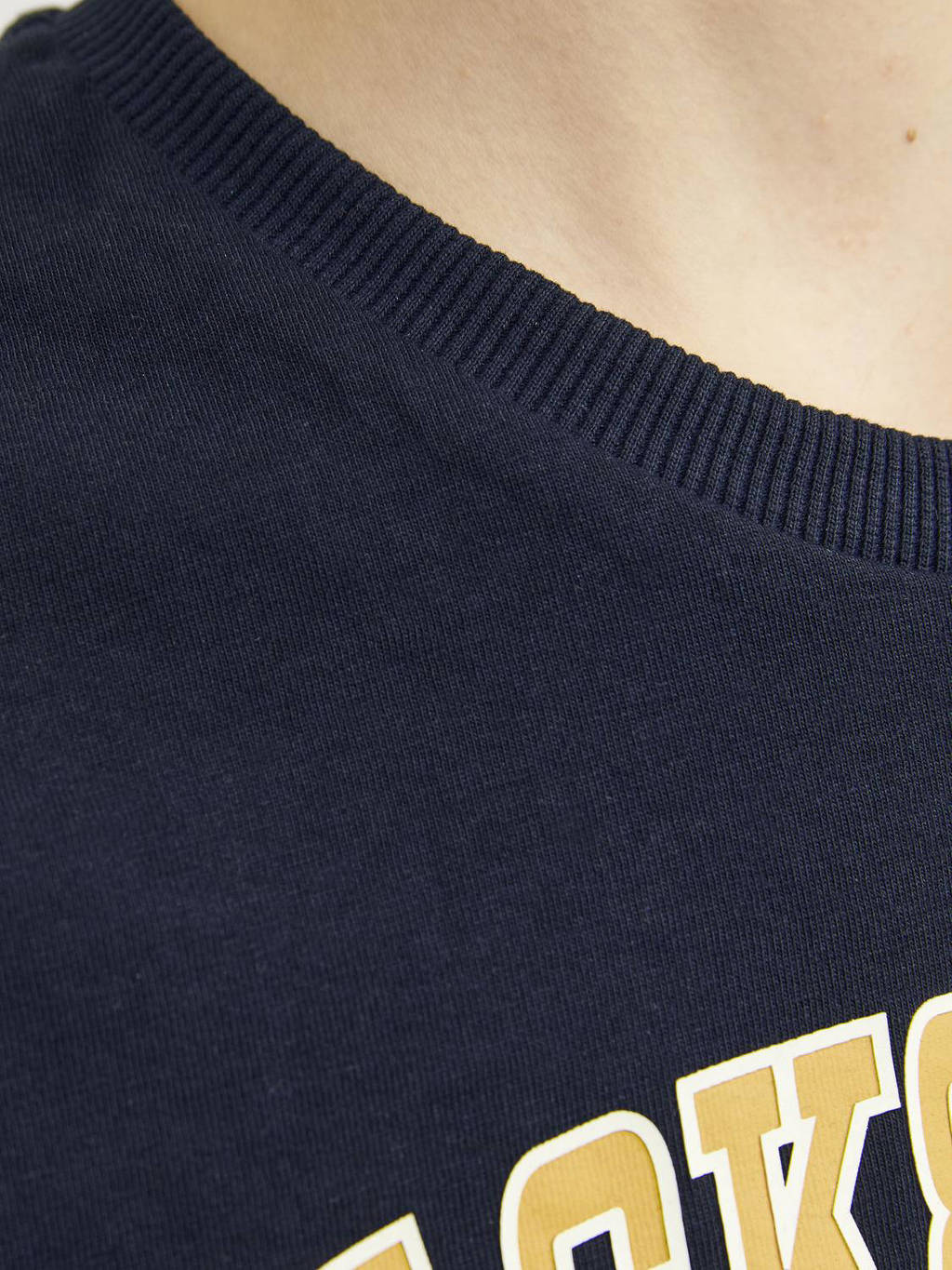 JACK & JONES T-shirt JJECALEB VARSITY met logo donkerblauw