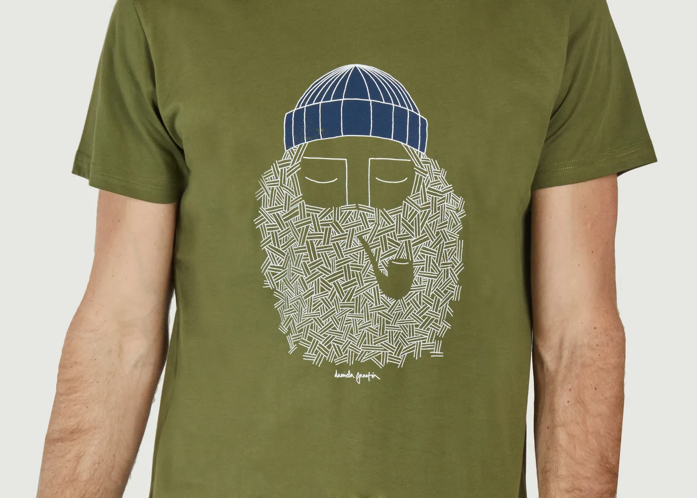 T-shirt Smoking Pipe Bask in the Sun