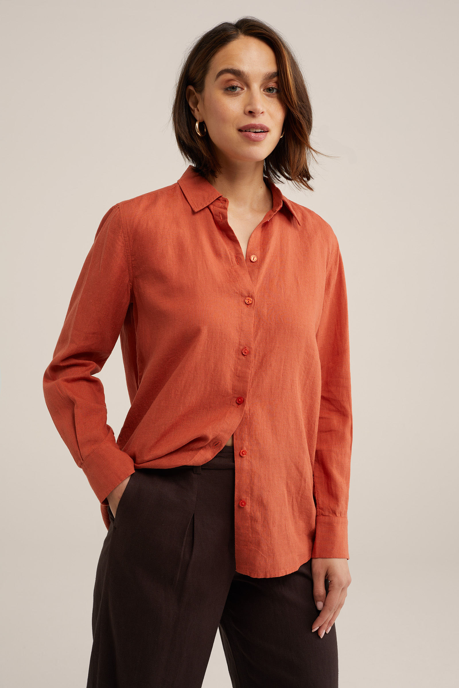 overhemdblouse van linnenmix WE Fashion Kaneelbruin