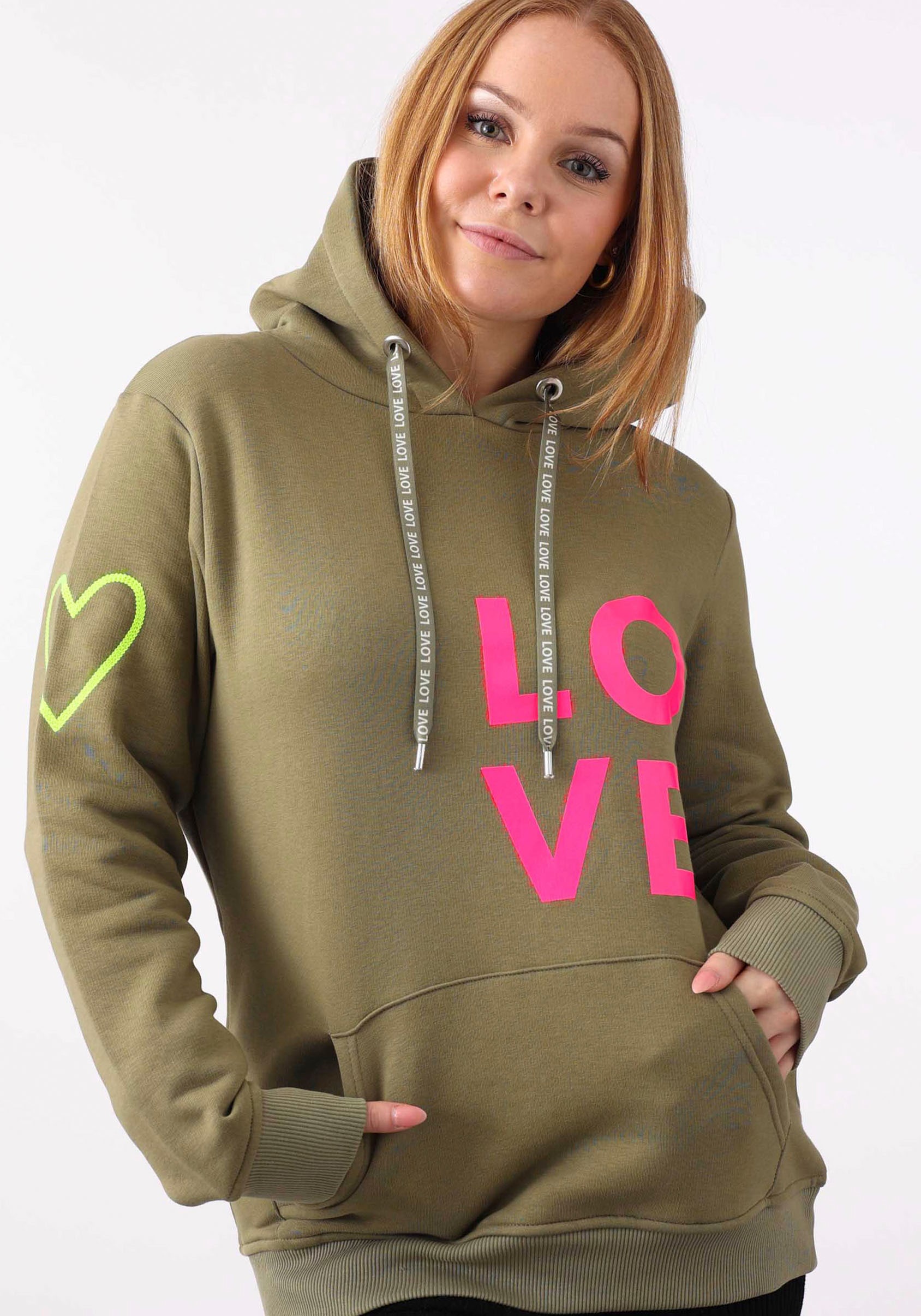 Zwillingsherz Kapuzensweatshirt , mit gesticktem Neon Herz am Ärmel und 