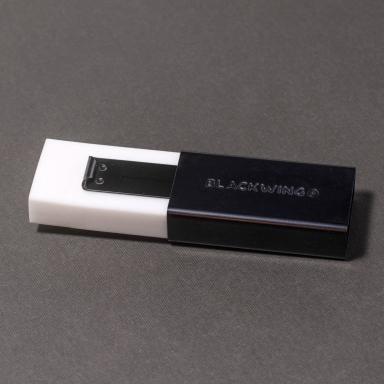 Blackwing Radiergummi inkl. Metallschutzhülle