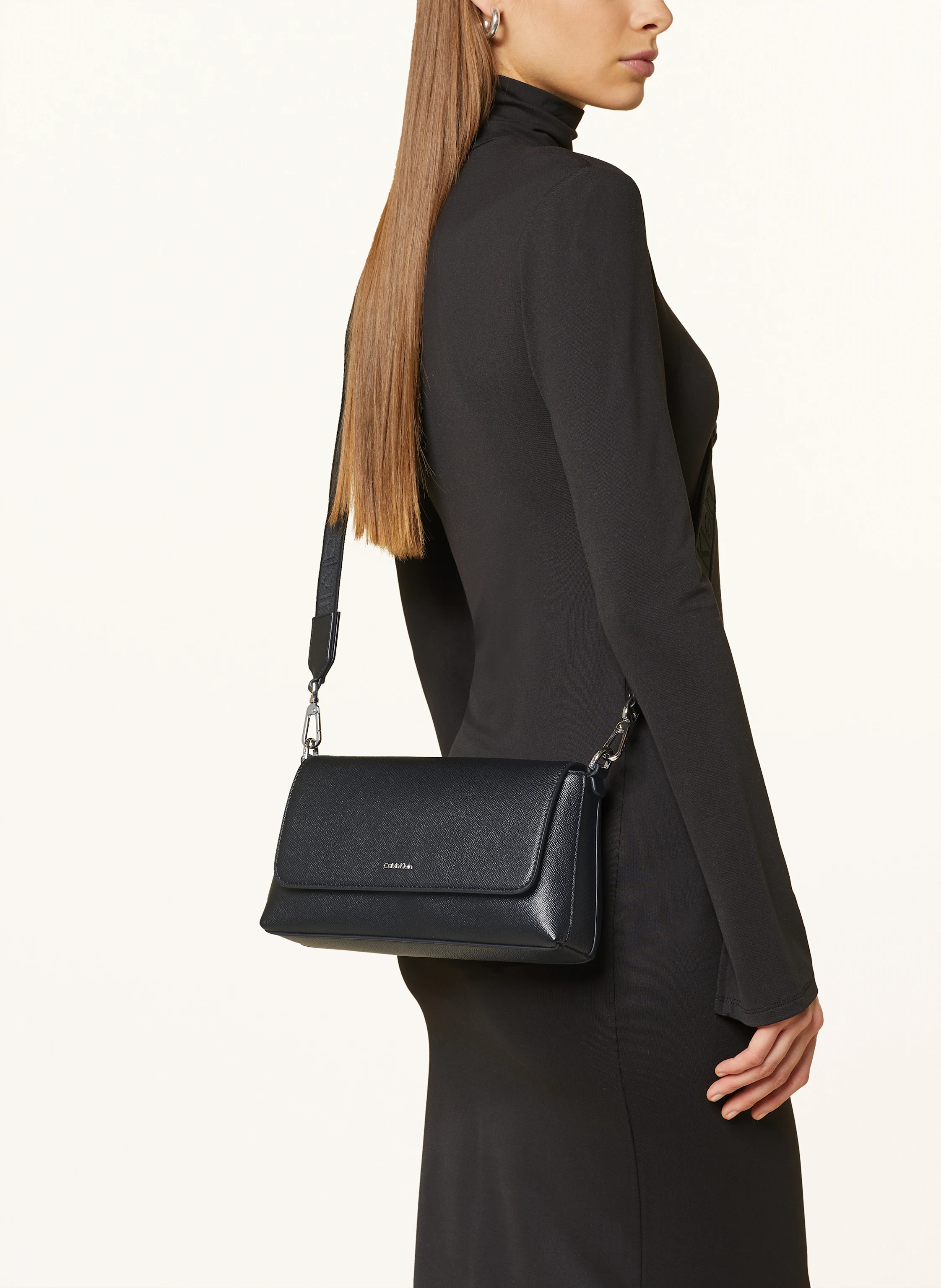 Calvin Klein Umhämgetasche
