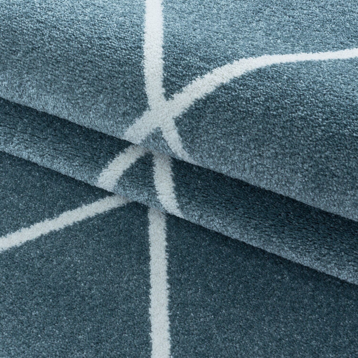 Stilvoller Designer Teppich: Moderner Kurzflor, Rautenmuster für das Wohnzimmer
