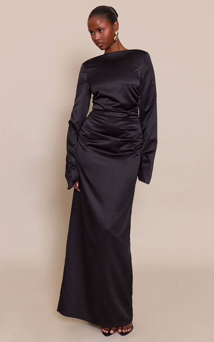 Noir Robe Longue En Satin À Col Montant Et Manches Évasées