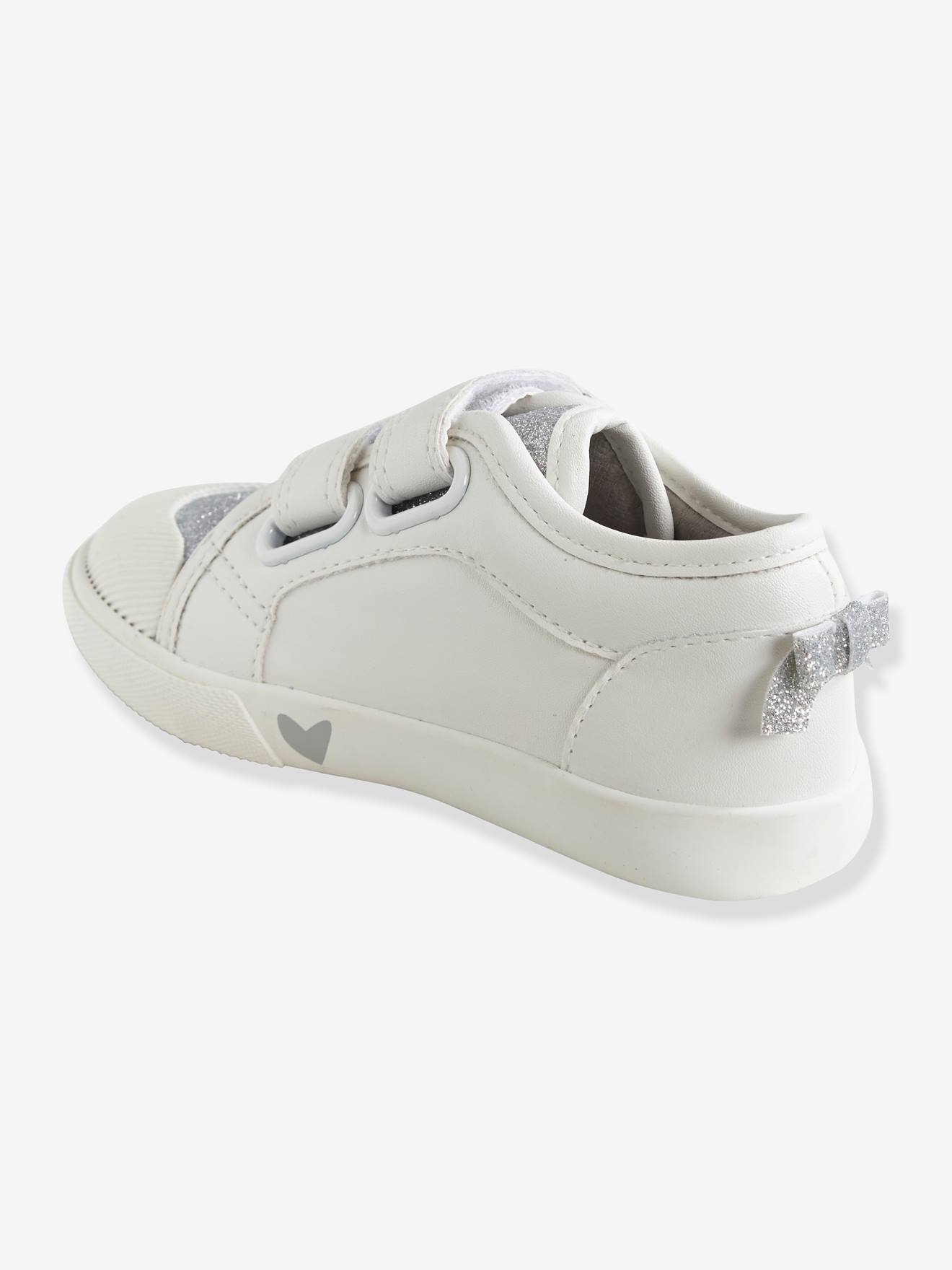 Tênis infantil feminino com fecho de velcro, modelo especial para maior independência, branco claro, liso.