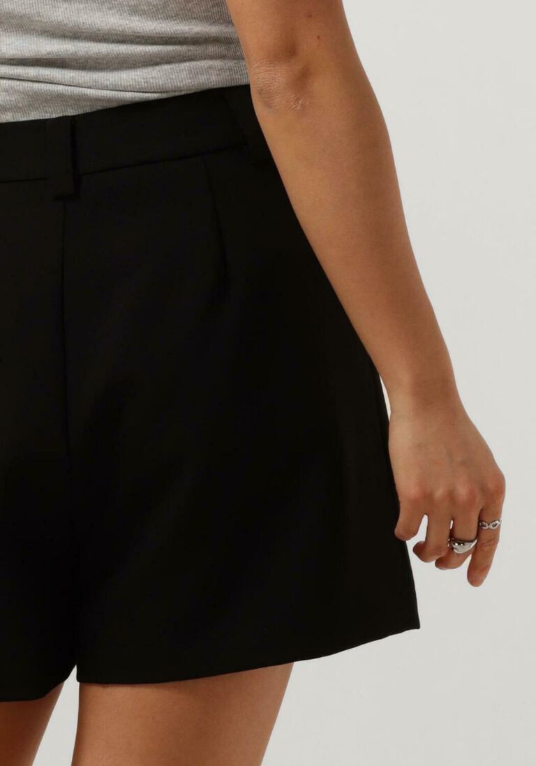 NOTRE-V zwarte notre-v shorts nv-dorina
