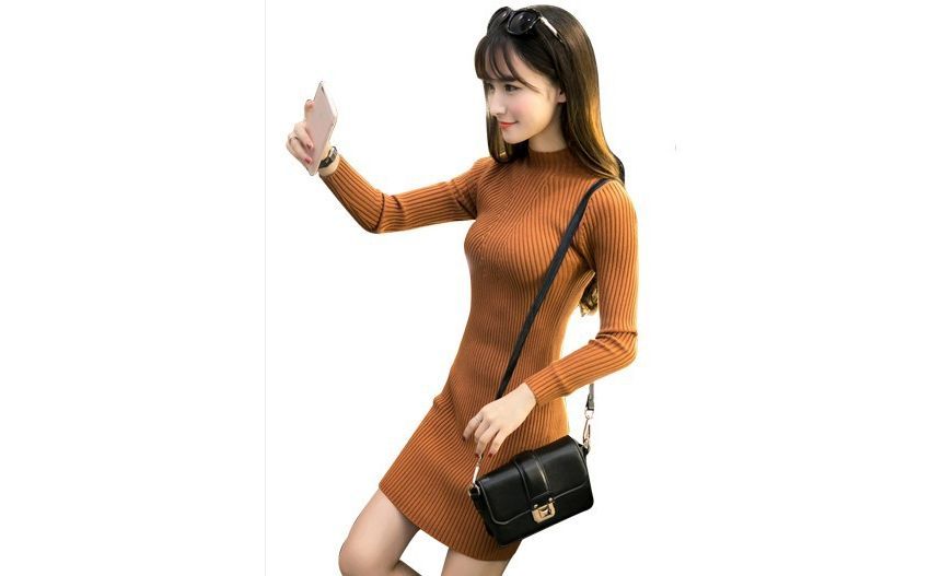 Adoree - Mini-jurk met lange mouwen en een mockneck, effen breisel