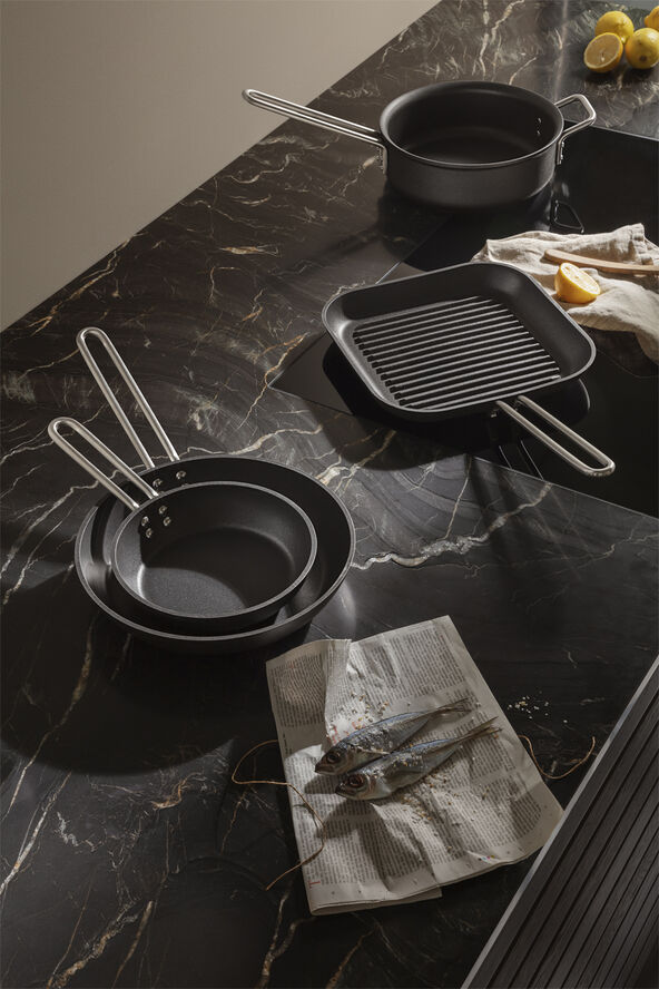 Eva Trio Professional Sauterpande 24 cm keramisk Slip-Let® belægning Black