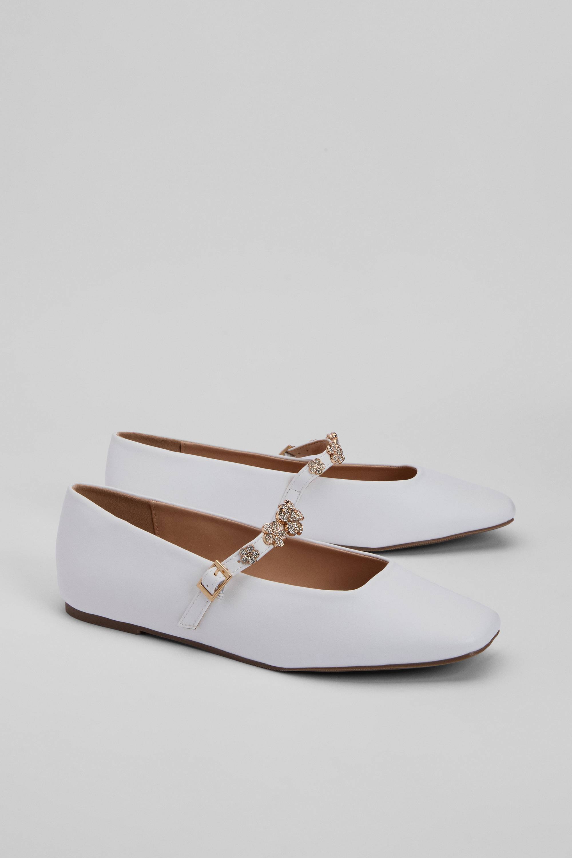 Oasis Ballerines Style Salomé Jem En Synthétique Avec Détail Broche Fleur