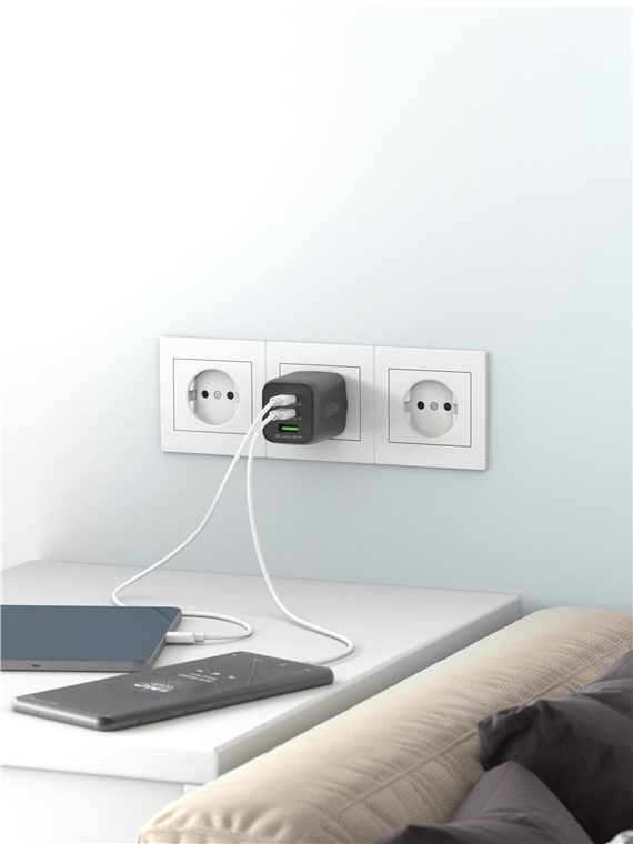 (65W/5A) Nano USB A / 2x USB C GaN Ladegerät Netzteil Power Delivery / Quick Charge 3.0 (64753) - Schwarz