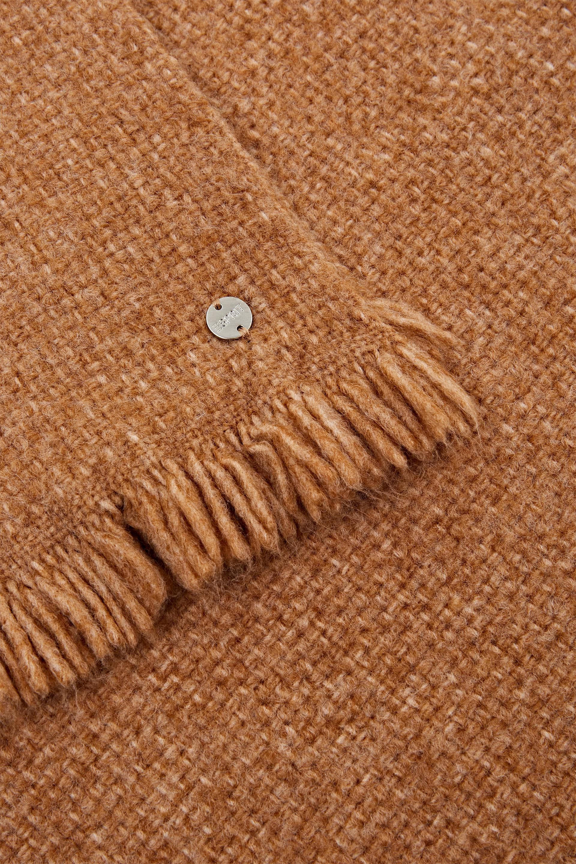 Shawls/Scarves