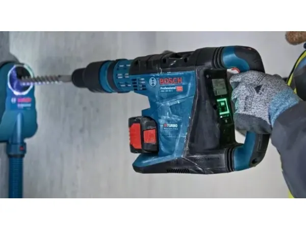 Bosch 0 611 917 120, SDS Max, Sort, Grøn, 4 cm, 360 rpm, 9 J, 3130 bpm or slag i minuttet - SOLO