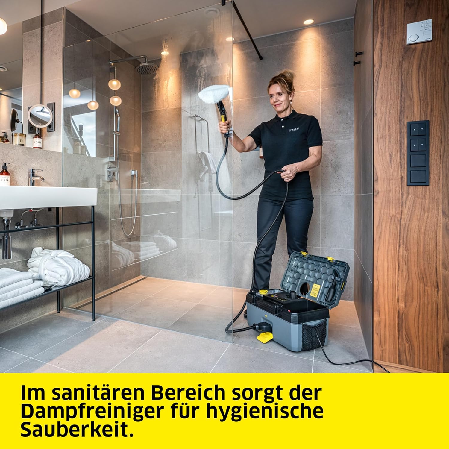 Kärcher Dampfreiniger SG 4/2 Classic, Dampfdruck: 4 bar, Tank: 0,5 l Kesselinhalt + 1,5 l Frischwassertank, Handdüse mit Bürste, 2,5 m Dampfschlauch, Powerdüsenset, Flachbürste