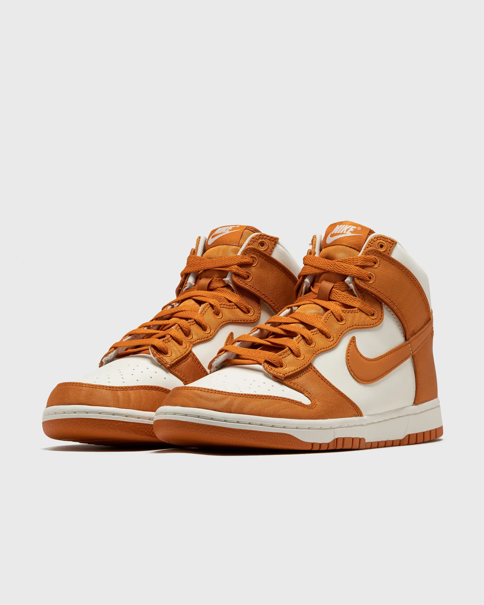 Nike DUNK HIGH RETRO SE 'MONARCH'