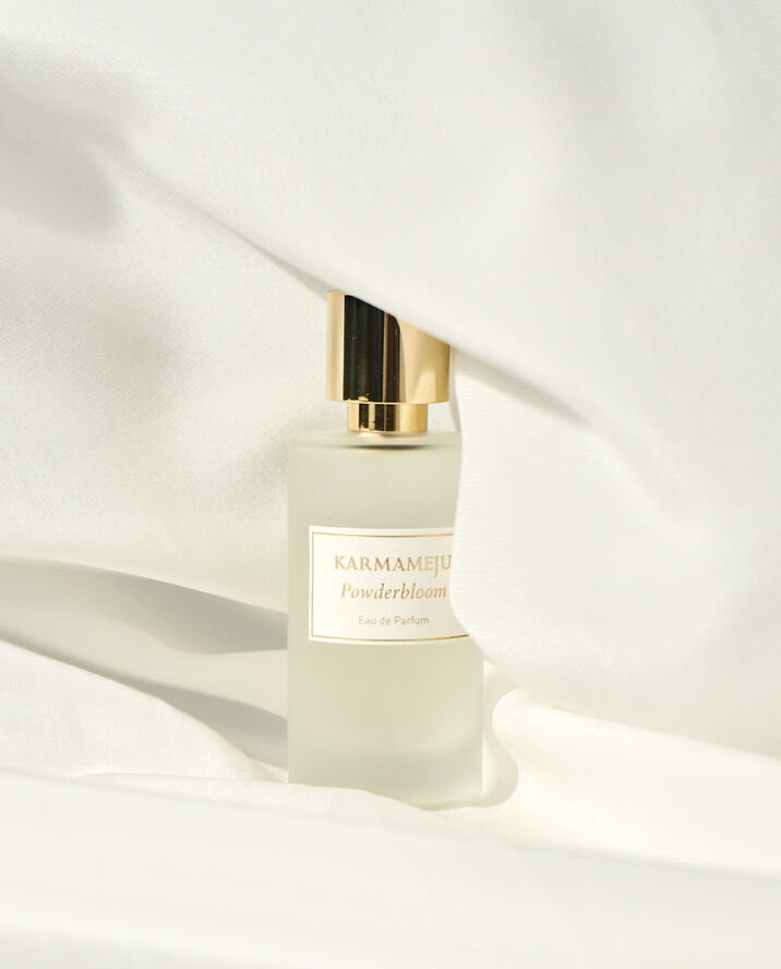 Karmameju Skincare POWDERBLOOM Eau de Parfum