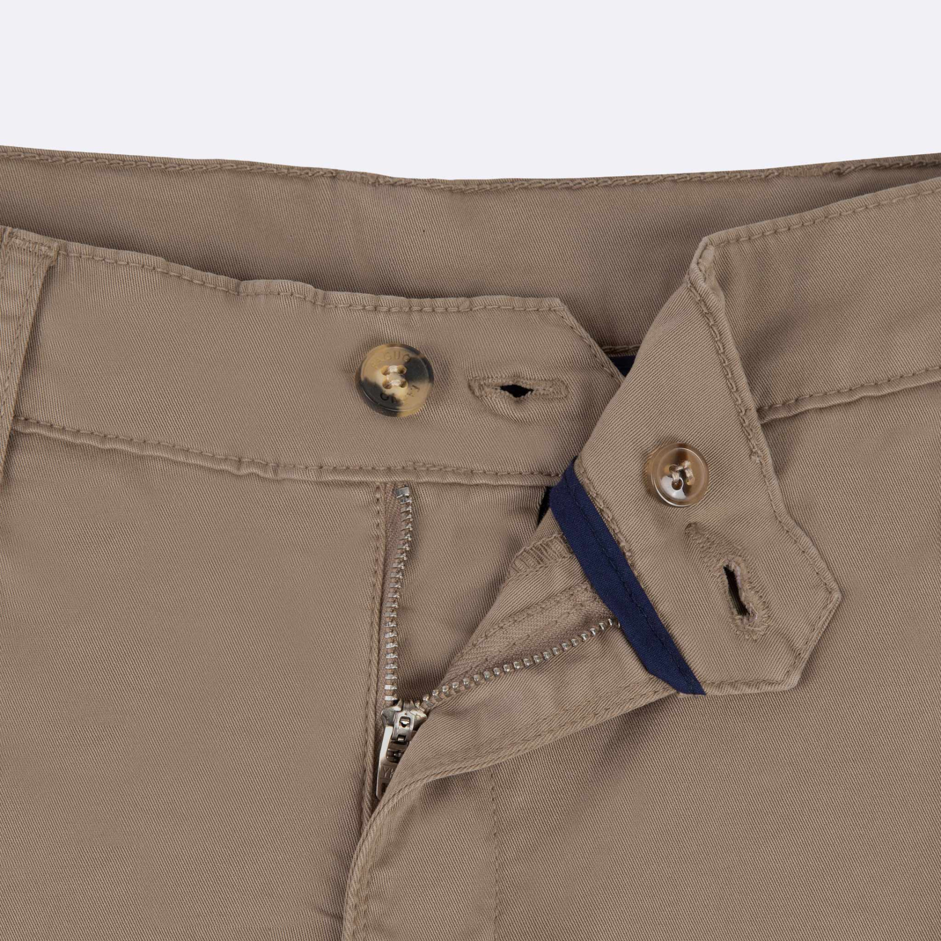 Chino beige clair coupe ajustée coton bio et coton recyclé - modèle Brix