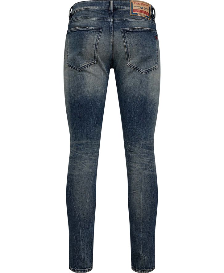 Diesel 2019 D-STRUKT 01