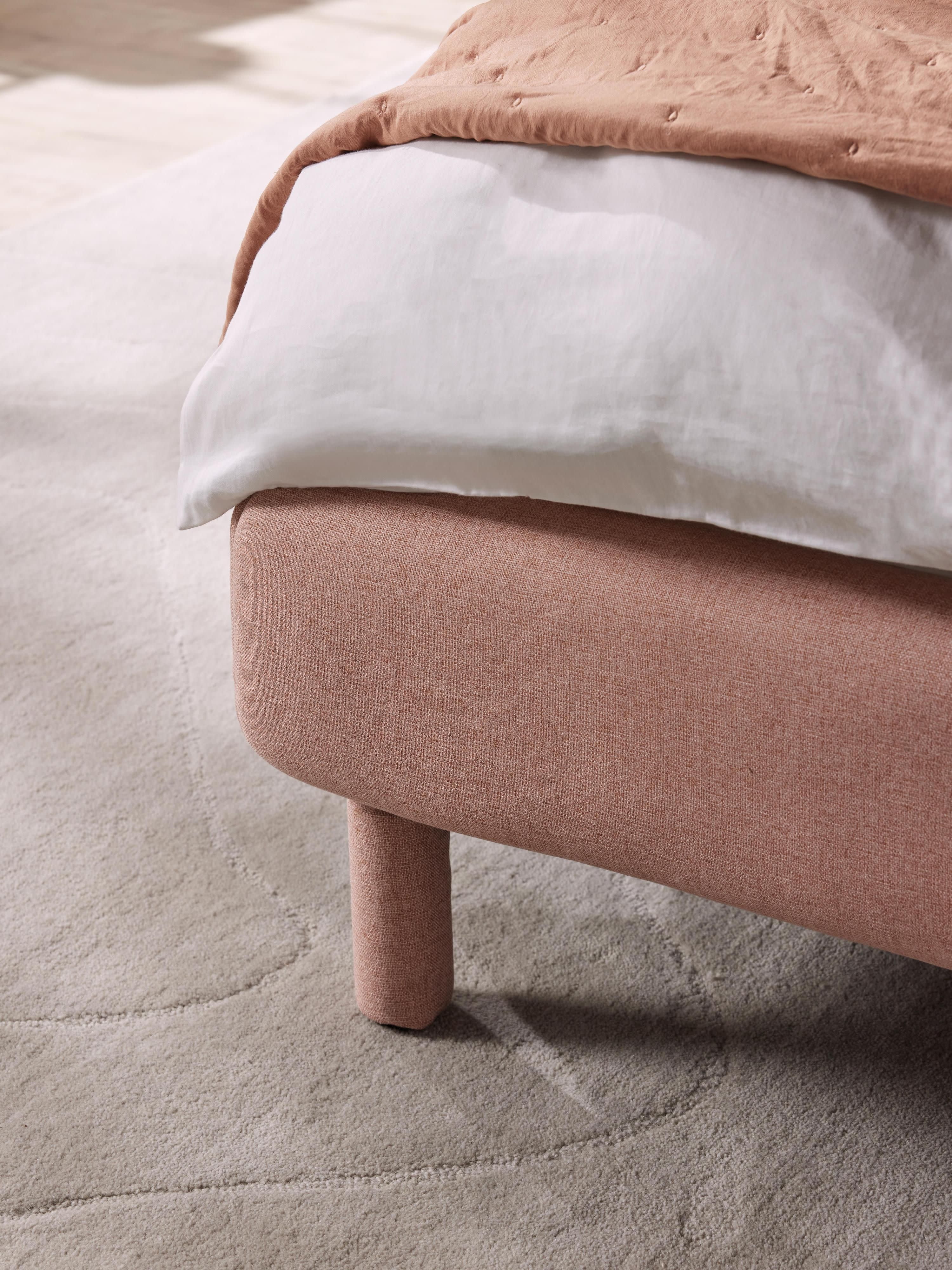 Gestoffeerd bed Luma met hoofdeinde