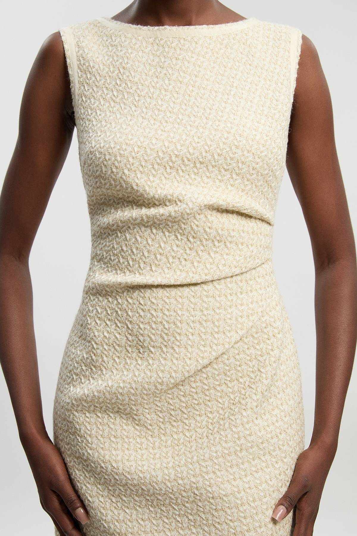 KarenMillen Robe Midi Ajustée en Bouclé avec Détails Froncés