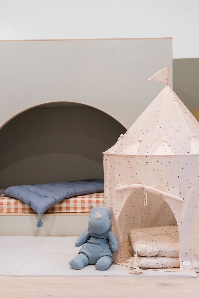 3 Sprouts - Legetelt - Terrazzo / Mandel
