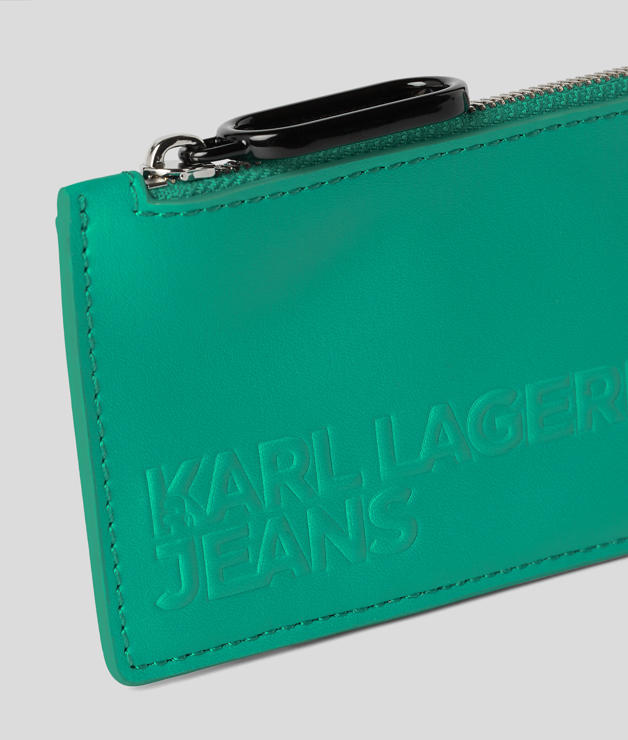 Porte-cartes zippé en cuir avec logo en relief