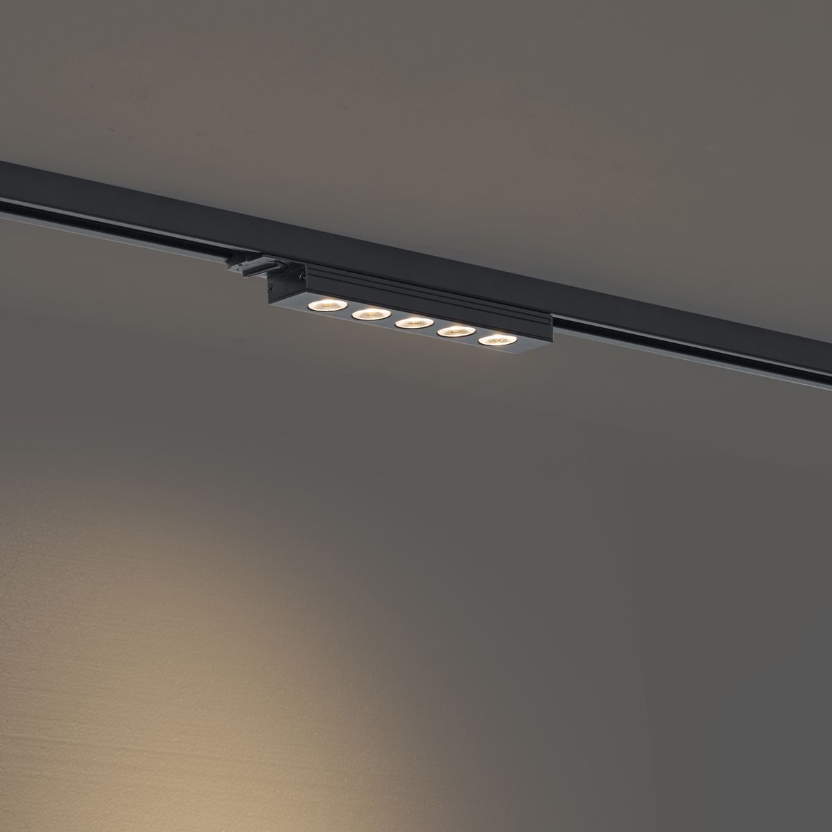 Moderne plafondlamp zwart voor railsysteem 1-fase 5W 370 lm 3000K - Iconic Tsiri